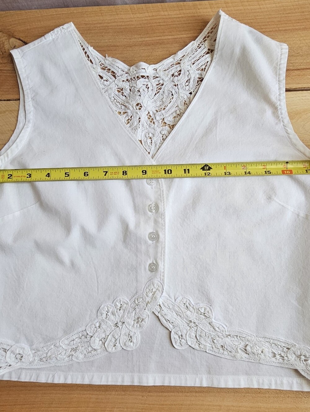 White Lace Trim Sleeveless Button Front Top - Picture 4 of 10